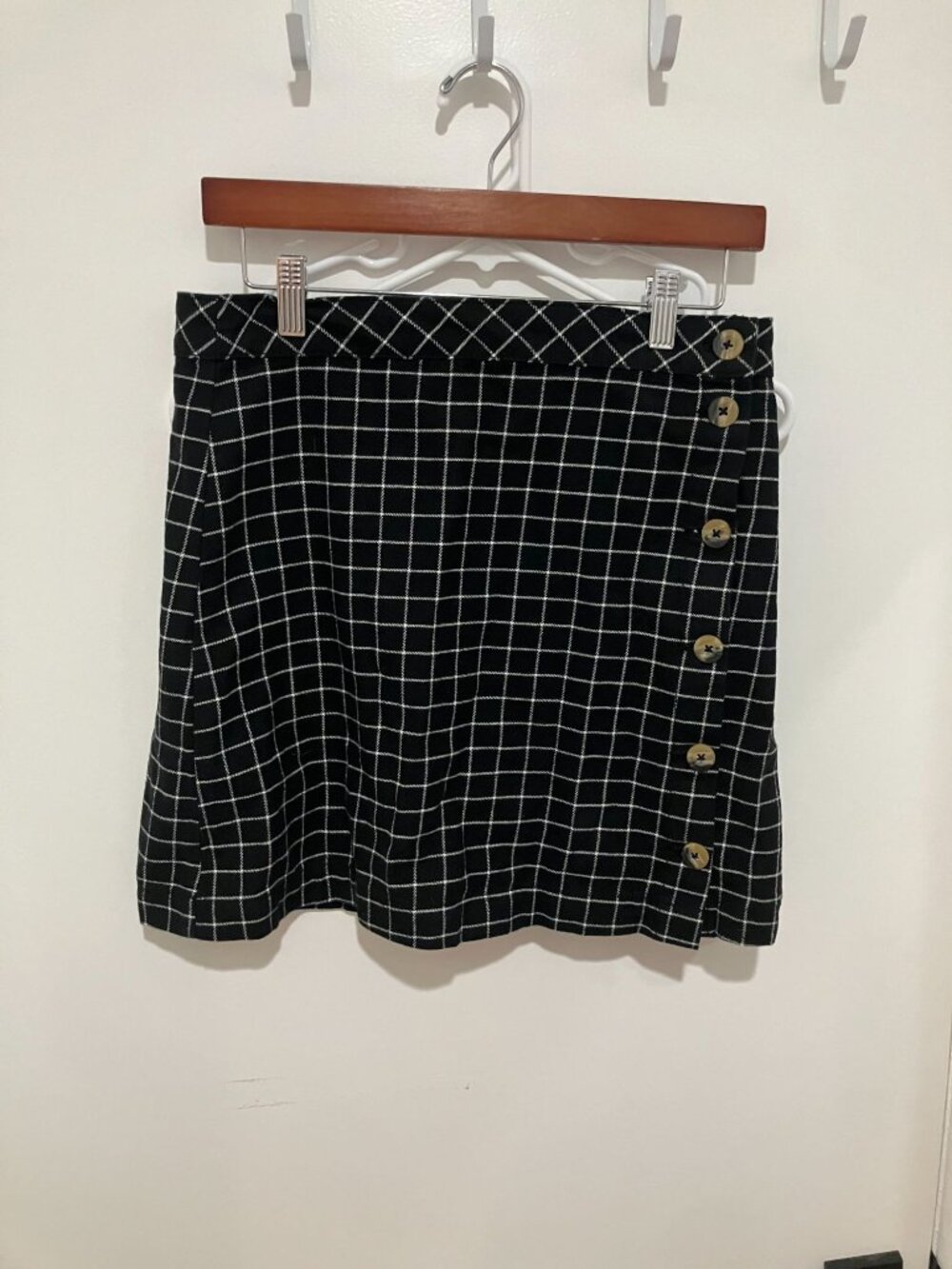 H&M Divided Black White Grid Windowpane Mini Skirt Side Button Detail Size 10